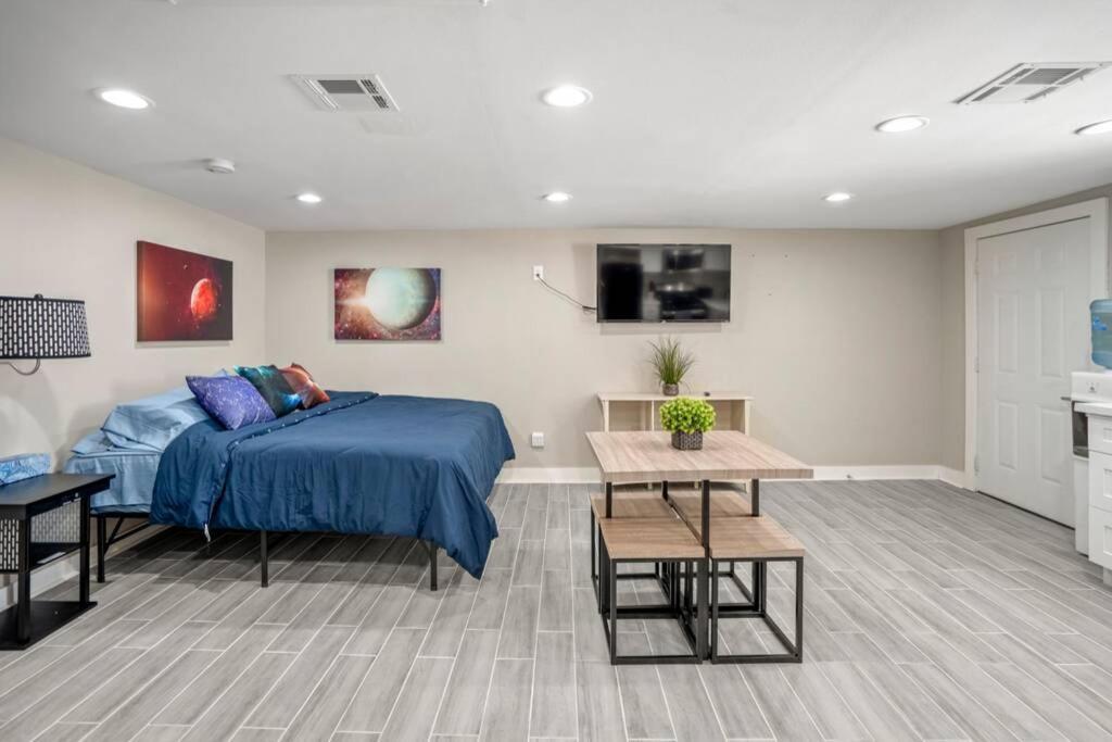 Cosmic Studio At North Downtown Villa Houston Dış mekan fotoğraf